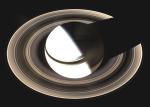 Snímek prstenců Saturna z výšky 40° nad rovinou prstenců.