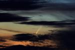 Kometa C/2006 P1 (McNaught) mezi mraky. Foto Dalibor Han�l a Kamil Hornoch.