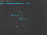 Sn�mek z TV kamery sn�maj�c� situaci na �t�rbin� spektrskopu p�i po�izov�n� spektra komety 17P/Holmes. Foto. Jaroslav Ja�ek.