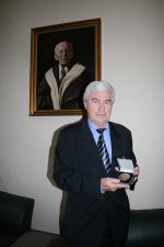Dr. Jiří Grygar obdržel Čestnou medaili za zásluhy o Akademii věd České republiky