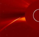 Kometa SOHO 2010 krátce před rozpadem.