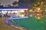 Vánočně zdobený exteriér hotelu Pattaya Garden. Autor: Petr Horálek