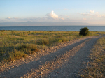 Cesta ke břehu jezera Sevan v Areguni. Autor: Ondřej Mikulaštík