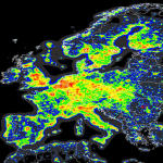 Světelné znečištění ve střední Evropě. Autor: NOAA.