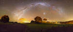 Mléčná dráha a zodiakální protisvit nad Bowentown. Autor: Petr Horálek.