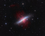 04.07.2013 - M82: Galaxie s překotnou tvorbou hvězd a supervětrem