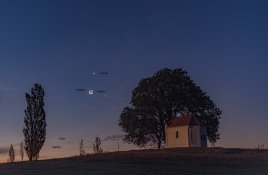 Zoskupenie planét na rannej oblohe