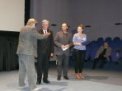 Autor: Astrofilm Piešťany. - Paľo Rapavý (druhý zleva) přebírá Csereho cenu za celoživotní dílo na Astrofilmu Piešťany 2018.