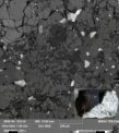 Autor: Jakub Haloda. - Vnitřní struktura zkoumaného meteoritu Stubenberg odpovídající složením meteoritům typu LL6. Bílá zrna odpovídají meteorickému železu, poněkud tmavší bílá zrna odpovídají sulfidům, světle šedé oblasti patří olivínům, o něco tmavší šedá zrna jsou pyroxeny a nejtmavší šedá zrna jsou živce.