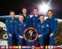Autor: NASA - Na ISS je nyní na pár dní opět šest lidí. Zleva: S. Furukawa, M. Fossum, S. Volkov, A. Ivanišin, D. Burbank a A. Škaplerov.