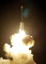 Raketa Delta 2 vynáší sondu Opprtunity na cestu k Marsu (8.7.2003 8:15 SELC)