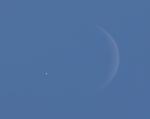 Venuše se blíží k okraji měsíčního disku 2007-06-18
