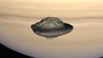 Zajímavý tvar Saturnova měsíce Pan.
