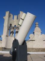 Dobsonův dalekohled (průměr objektivu 0,25m). Autor: Jiří Drbohlav.