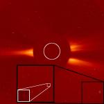 Objevový snímek komety SOHO s pořadovým číslem 1500.