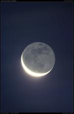 Popelavý svit ranního Měsíce