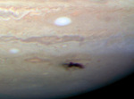 Nová skvrna na Jupiteru po srážce s kometou