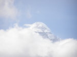 Vrchol Everestu pod rozpadající se oblačností. Autor: Dano Sokol
