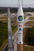 Družice SDO pod aerodynamickým krytem na vrcholu rakety Atlas 5
