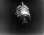 Explozí poškozený servisní modul Odyssey. Autor: Apollo 13
