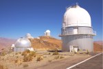 Dánský dalekohled o průměru 1,54 metru (observatoř La Silla, Chile), který použili čeští vědci. Autor: Astronomický ústav AV ČR