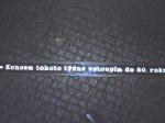 Podoba nápisů na chodníku po opravě 2010 Podoba nápisů na chodníku po opravě 2010