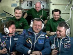 Posádky při uvítací konferenci na palubě ISS. Autor: NASA