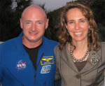 Gabrielle Giffordsová s manželem Markem Kellym. Autor: spaceflightnow.com