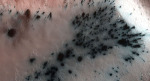 Povrch Marsu v blízkosti polárních čepiček