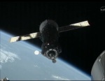 Pohled z ISS na odlétající Sojuz. Autor: TV NASA