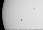 ISS a STS135 Atlantis před Sluncem 16.7.2011