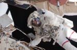 Andrew Feustel při kosmickém výstupu v rámci mise STS-134. Autor: NASA