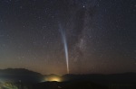 Kometa Lovejoy před rozbřeskem 26. prosince 2011. Autor: Yuri Beletsky
