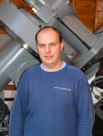 Kamil Hornoch u 65cm dalekohledu v Ondřejově. Zdroj: Wikipedie.