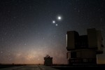 Venuše, Jupiter a Měsíc na Paranalu. Autor: Yuri Beletski, ESO