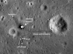 Místo přistání Apolla 11 detailně. LROC / NASA