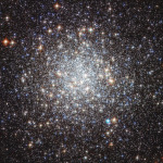 Kulová hvězdokupa M 9 na snímku z HST