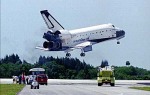 Přistávací manévr na konci mise STS-83
