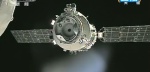 Loď Shenzhou pohledem kamery na palubě modulu Tiangong. Autor: spaceflightnow.com Loď Shenzhou pohledem kamery na palubě modulu Tiangong. Autor: spaceflightnow.com