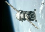 Sojuz TMA-05M při příletu k ISS. Autor: TV NASA