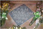 Pomník Paula Diraca a jeho slavná rovnice