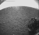 Třetí snímek z Curiosity. NASA/JPL-Caltech
