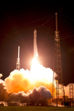 Málem osudný start lodi Dragon raketou Falcon 9 7. října 2012 Autor: NASA
