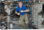 Scott Kelly při dlouhodobé misi na ISS na přelomu let 2010/11 Autor: NASA