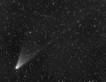 Ohony komety PanSTARRS Kometa 9. února 2013. Autor: Terry Lovejoy.