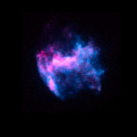 Pozůstatek po explozi supernovy W49B v oboru záření X Autor: NASA/CXC/MIT/L.Lopez et al.