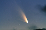 Ohony komety PanSTARRS 2. března 2013. Autor: Minoru Yaneto.