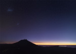 Komety nad observatoří Paranal. Autor: Stephane Guisard.