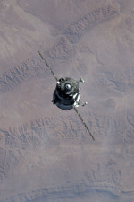 Předchozí Sojuz při příletu k ISS 21. 12. 2012 Autor: NASA