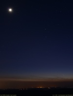 Kometa Pan-STARRS a Měsíc. Autor: Jan Pecinovský